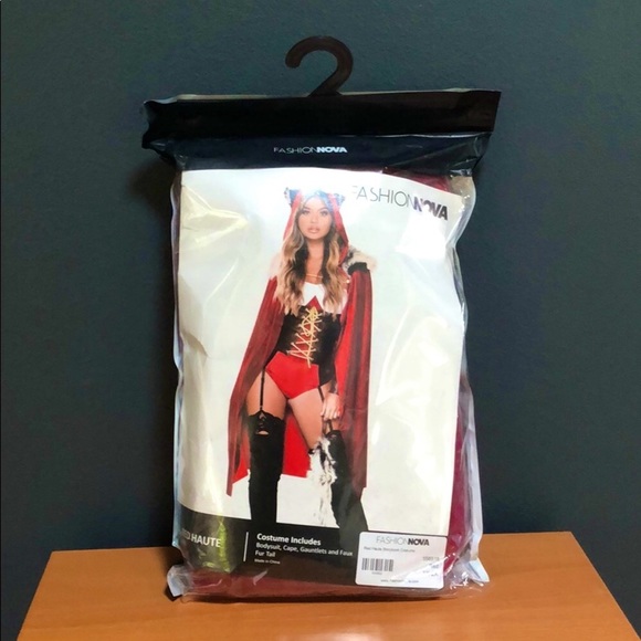 Red Haute Storybook Costume - Picture 7 of 9